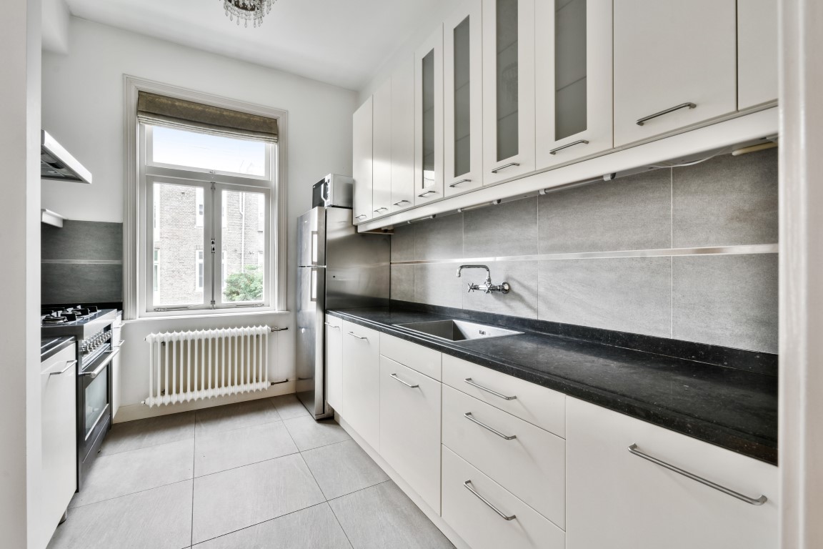 Koninginneweg 257 B 1075 CV, Amsterdam, Noord-Holland Netherlands, 4 Bedrooms Bedrooms, ,1 BathroomBathrooms,Apartment,For Rent,Koninginneweg,2,1402